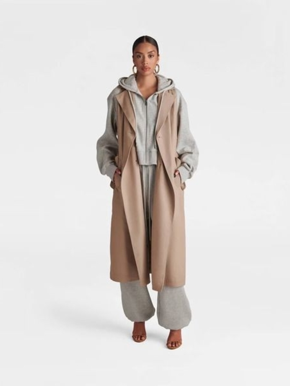 Sleeveless Long Trench Coat in Camel